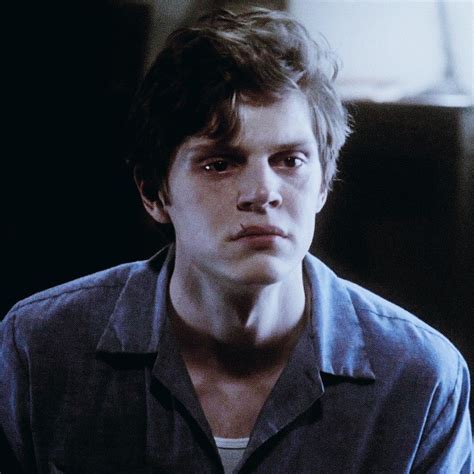 evan peters american horror story season 2